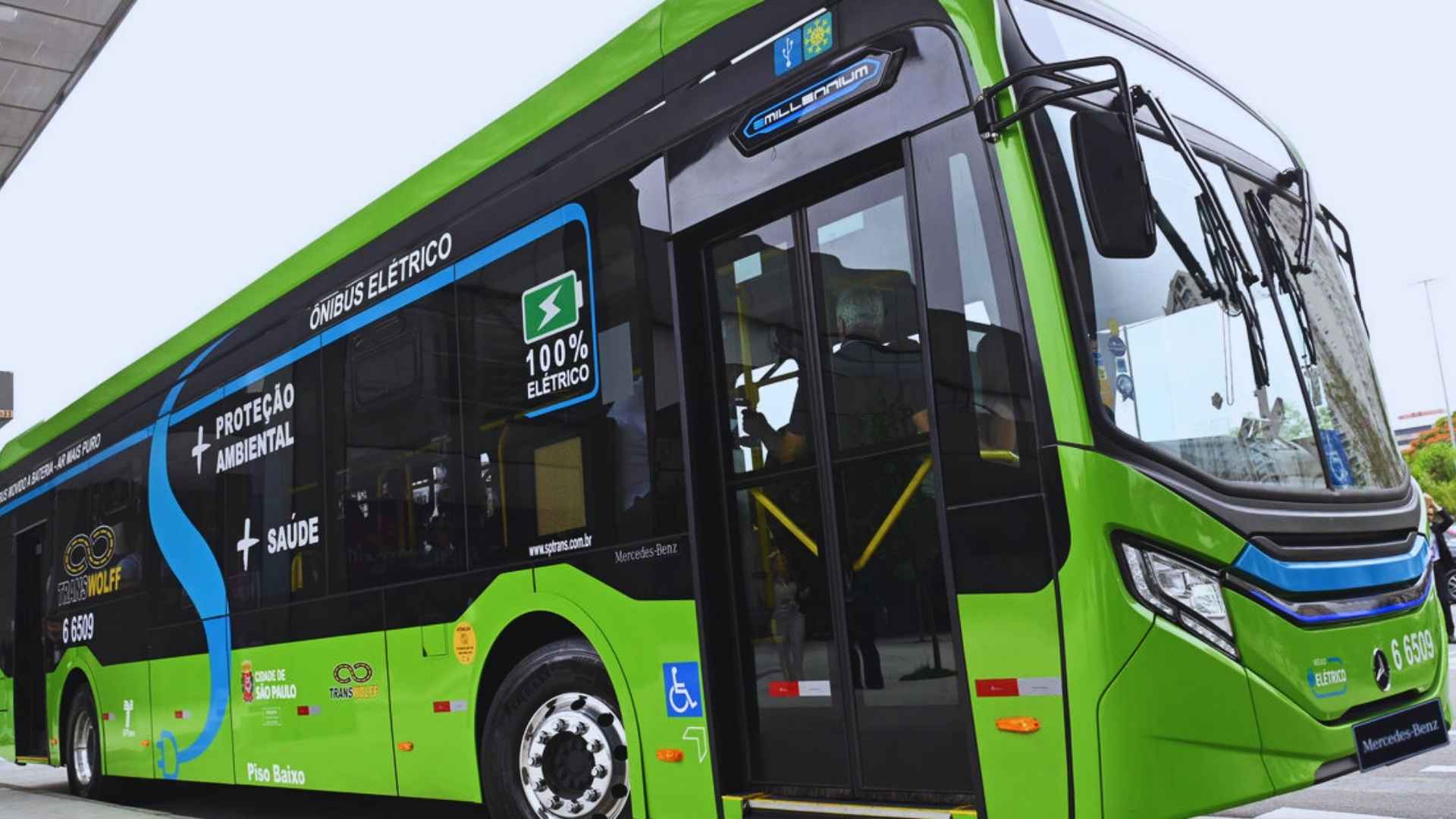 Mercedes-Benz acumula prejuízo de R$ 300 milhões com ônibus elétricos em São Paulo